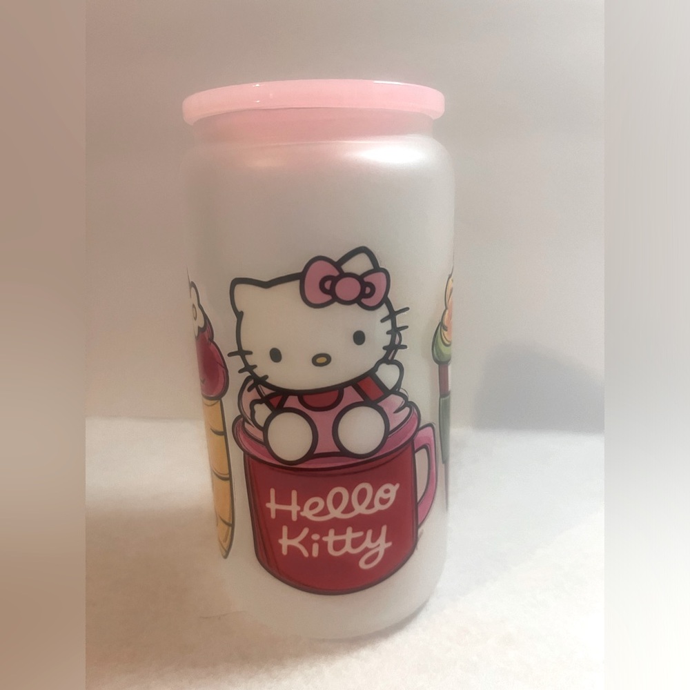 Hello Kitty & Friends/Sanrio glass cup/ 16 oz Libby includes straw